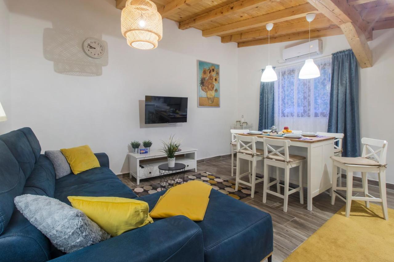 Luxury House Ivan With 4 Bedrooms Divojevici Exterior foto