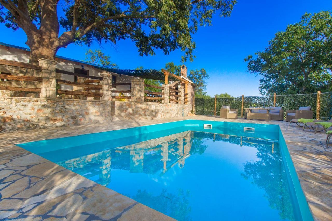 Luxury House Ivan With 4 Bedrooms Divojevici Exterior foto