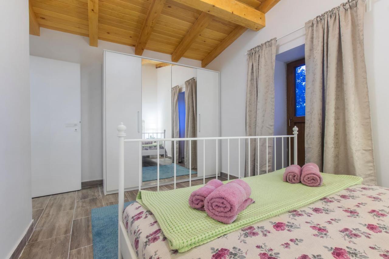 Luxury House Ivan With 4 Bedrooms Divojevici Exterior foto